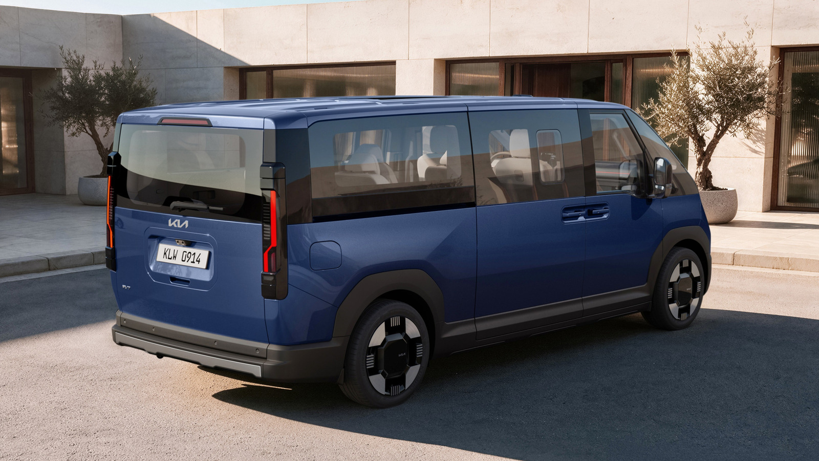 Kia представила электрический минивэн PV7 с запасом хода 289 миль