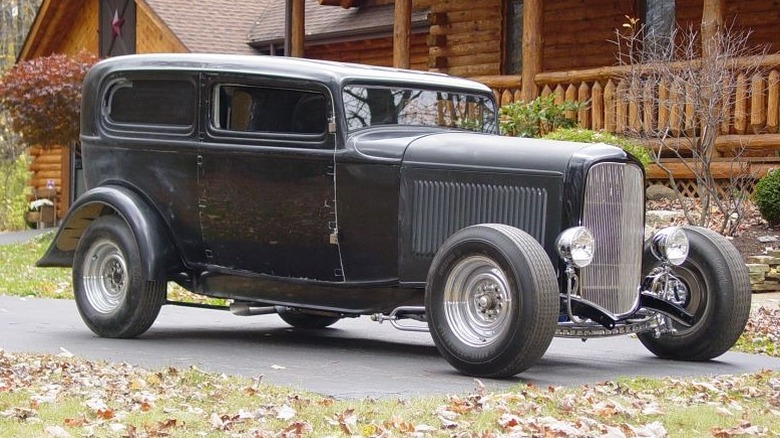 AC Autos '32 Ford Sedan & Delivery