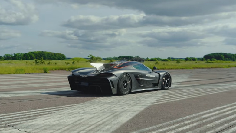 Koenigsegg Jesko Absolut on track