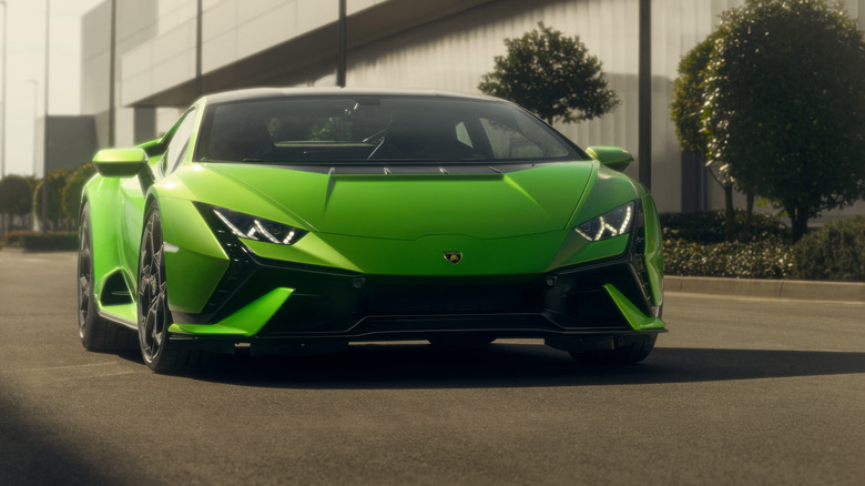 Lamborghini Huracan Tecnica by factory