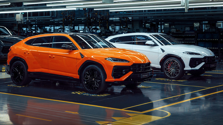 Lamborghini Urus SE colors