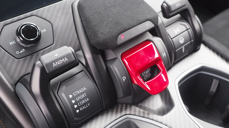 Lamborghini Urus Performante mode controls