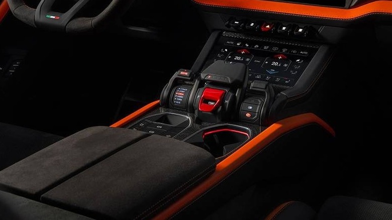 front interior of a 2026 Lamborghini Urus SE