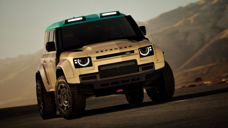 Defender Dakar in the desert