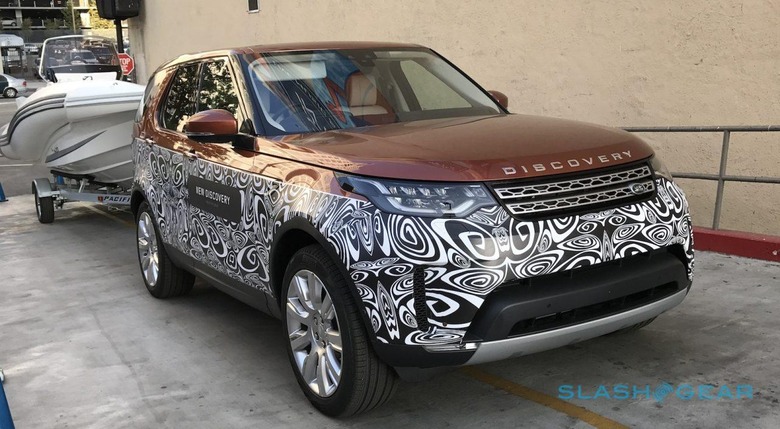 new-land-rover-discovery-advanced-tow-assist-19