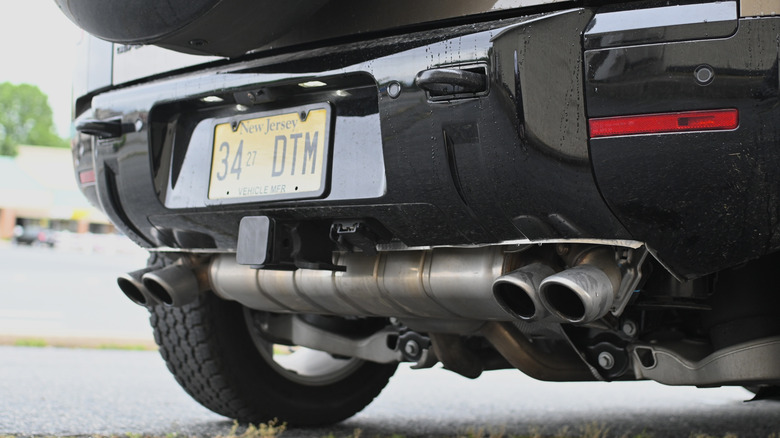 Defender rear exhaust detail