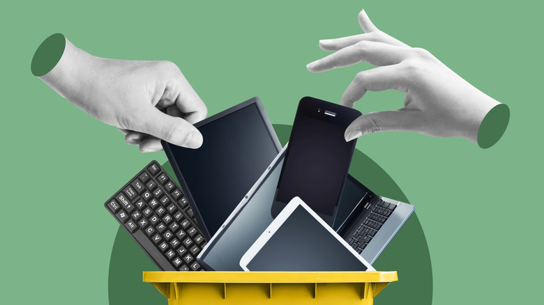 computer laptop tablet ewaste recycle
