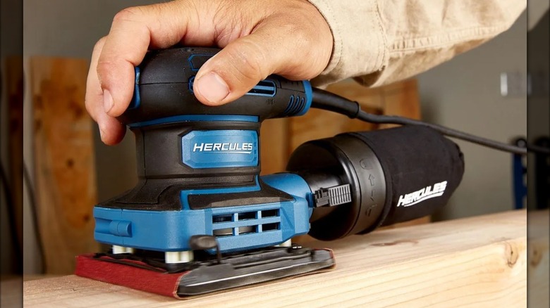 Hercules 2.4 Amp Orbital 1/4 Sheet Sander