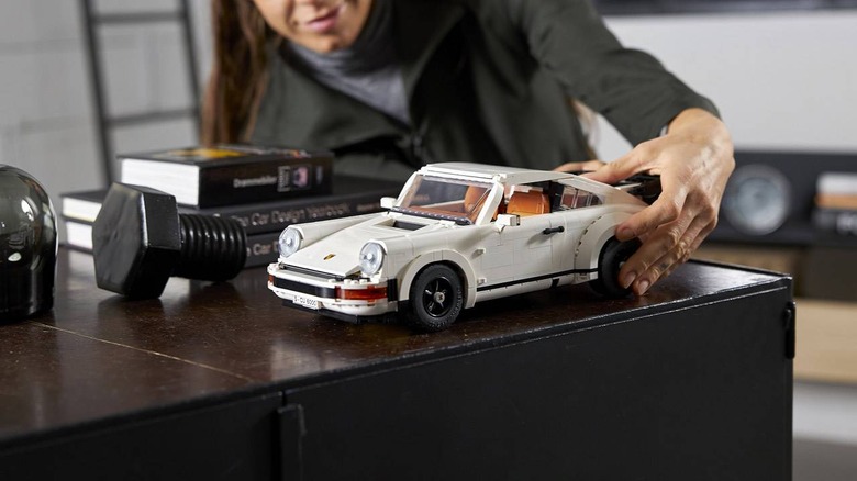 tempereret udstilling campingvogn LEGO Porsche 911 Revealed As New 2021 2-In-1 Creator Expert Set - SlashGear