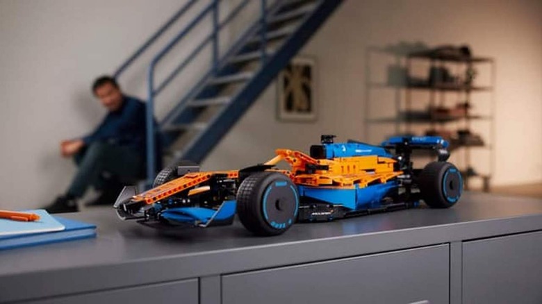 LEGO Technic McLaren Formula 1 Race Car 