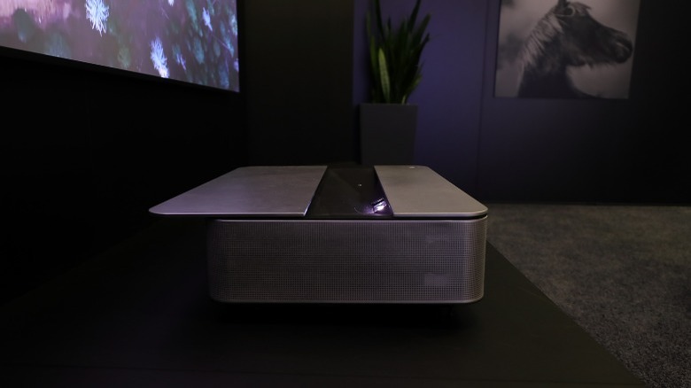 Laser projector side