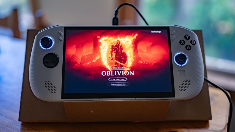 The Lenovo Legion Go S running The Elder Scrolls Oblivion: Remastered.