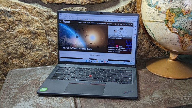 Lenovo ThinkPad X13s 5G Review: Is Mobile Speed Enough?