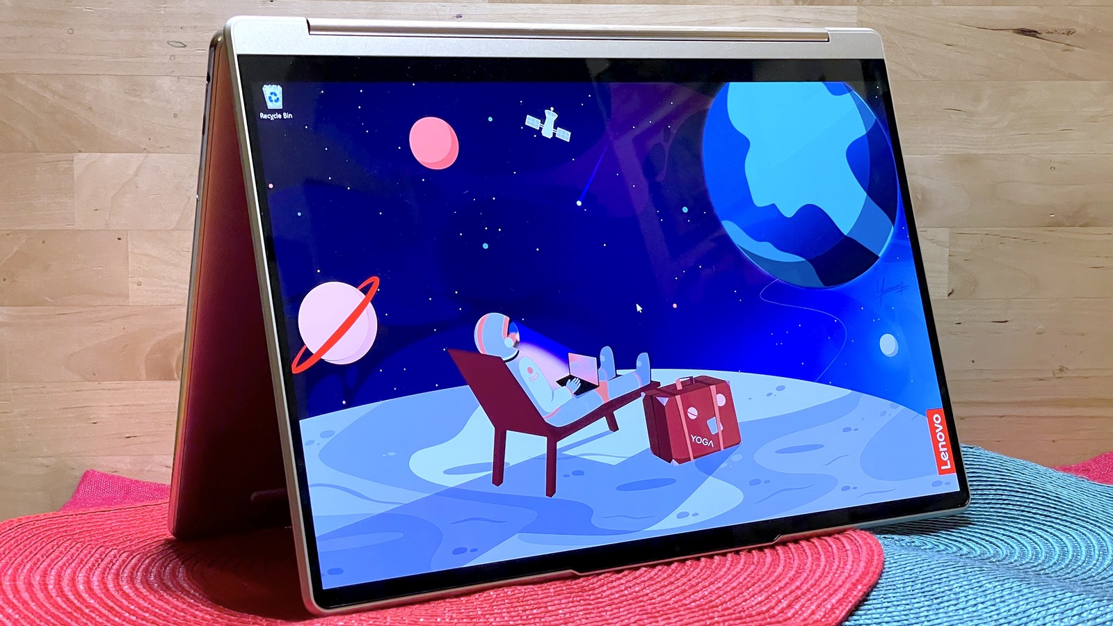 Lenovo Yoga Tablet 2 (Windows, 10-inch) review: An awkward
