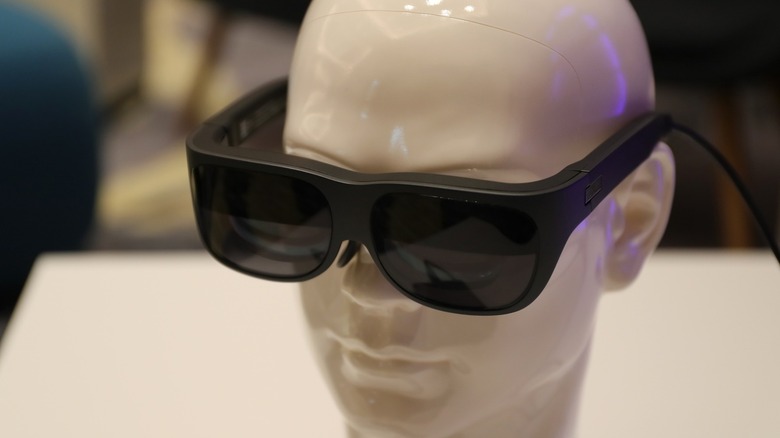 Lenovo's 2022 Smart Glasses Very Nearly Look Normal