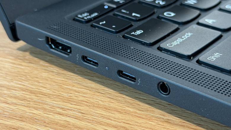 Ports on Lenovo ThinkPad X13 Gen 6