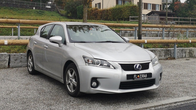 Lexus CT 200h, front 3/4 view, silver exterior, Liechtenstein plates
