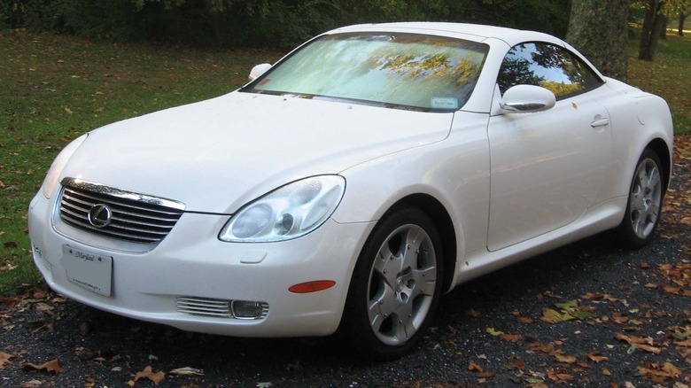 Second generation Lexus SC 430, front 3/4 view, white exterior