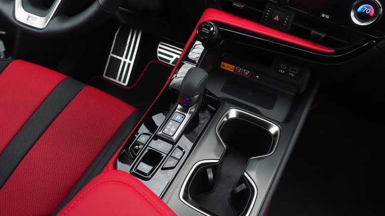 2022 Lexus NX center console