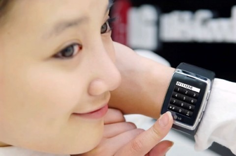 lg_gd910_3g_cellphone_watch_1