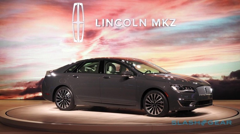 2017-lincoln-mkz-0