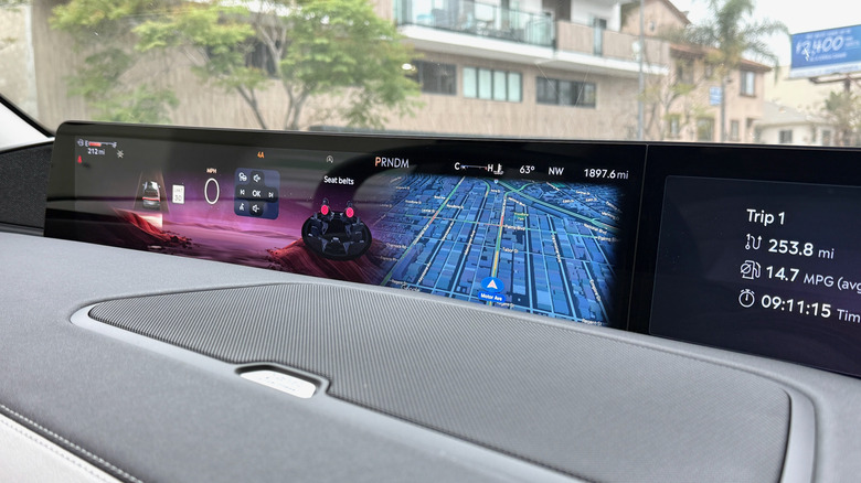 2026 Lincoln Navigator L Reserve screen