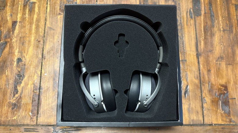 Audeze LCD-S20 Headphone in molded foam case