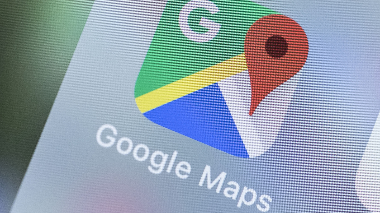 Мошенники подменяют телефоны компаний на Google Maps через ИИ-фото