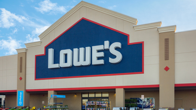 Picture displaying Lowe's storefront