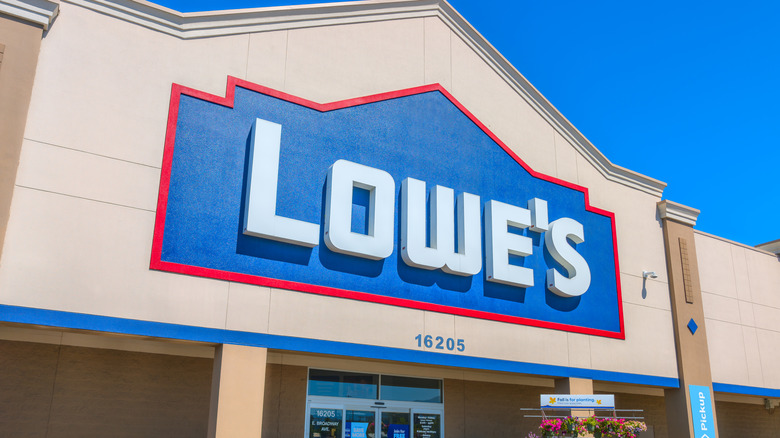 The front of a Lowe's store.