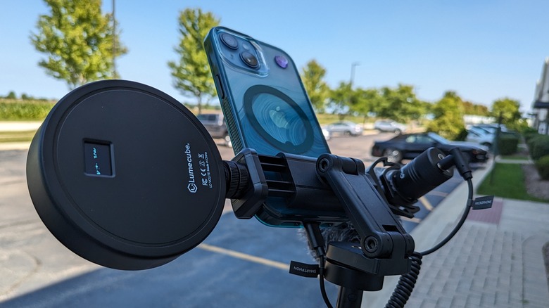 Phone holder from the side