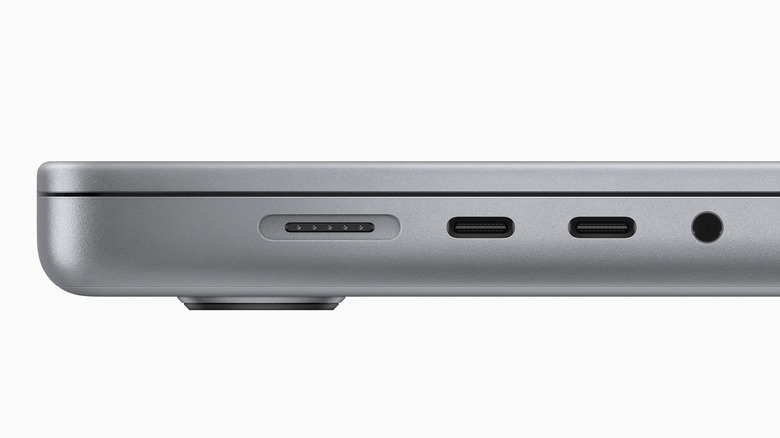 MacBook Pro ports