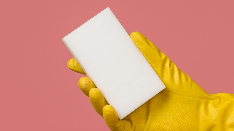 magic eraser rubber glove hand