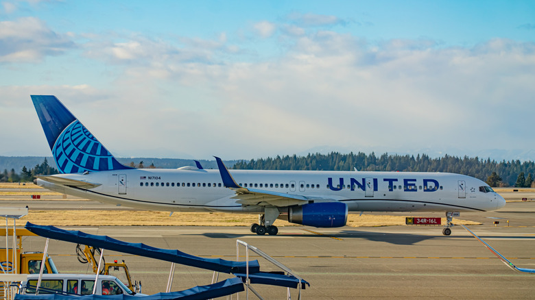 Boeing 757 at Seattle Airport