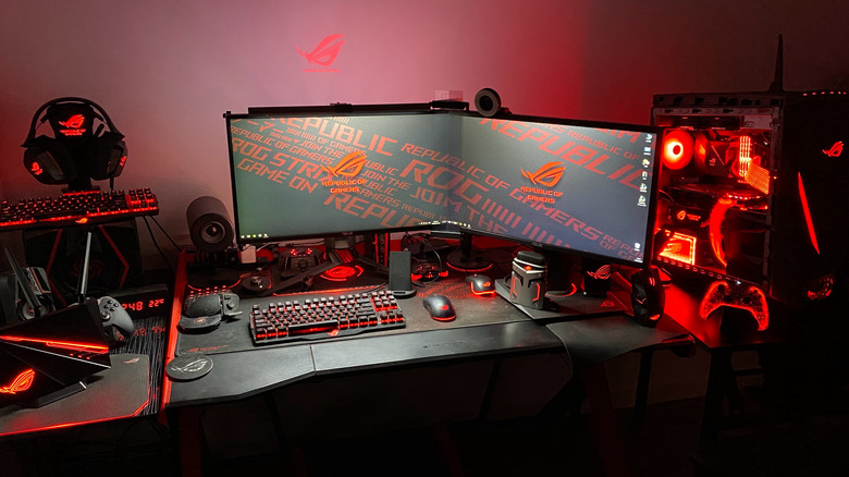 Asus ROG Strix gaming setup