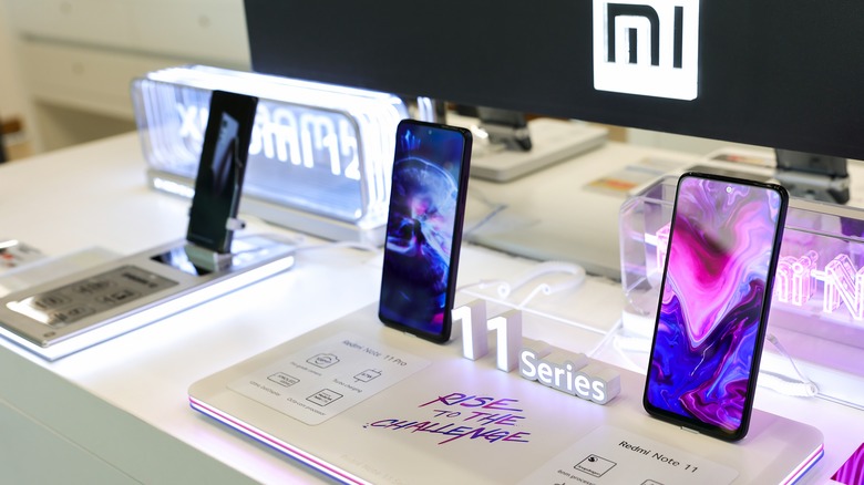 Xiaomi 11 series display