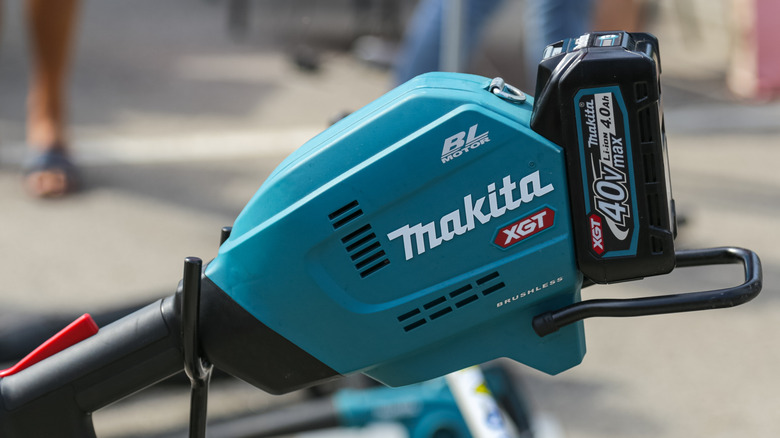 Makita XGT blower with a 40V Makita XGT battery attached