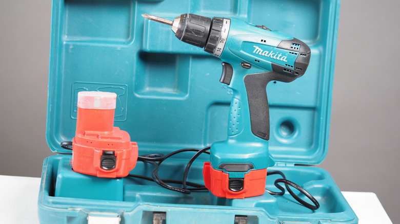 Makita tool with Ni-Cd battery packs