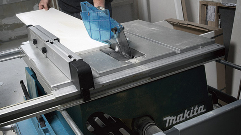 A shot of the Makita table saw