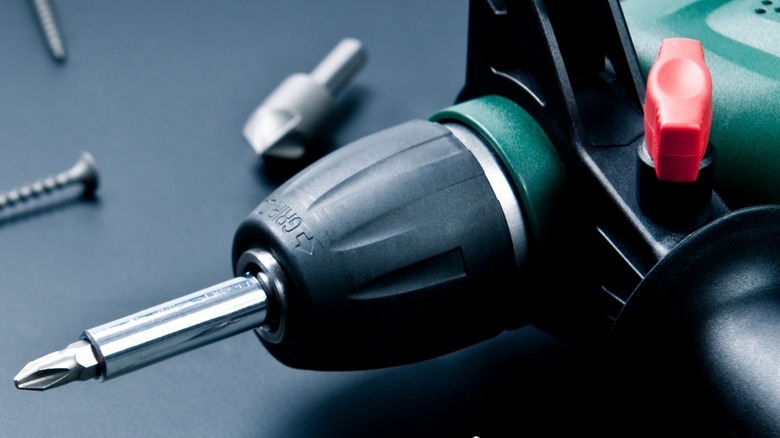 Makita milwaukee hotsell electric tool