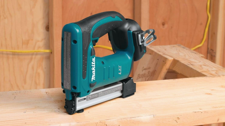 Makita's 18V Crown Stapler on wood