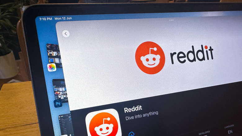 Reddit app on an iPad