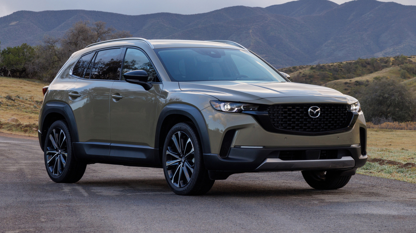 Mazda CX-50 Hybrid Vs. Toyota RAV4 Hybrid: Which SUV Offers The Better Fuel Efficiency?