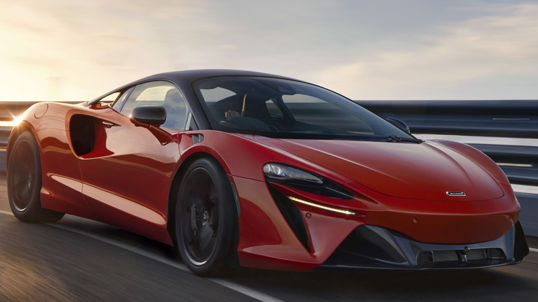 2021 McLaren Artura