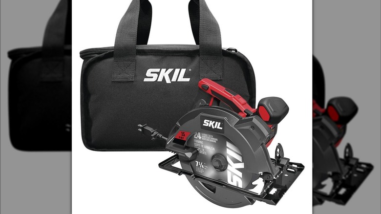 15-amp 7.25-inch Skil circular saw and tool bag