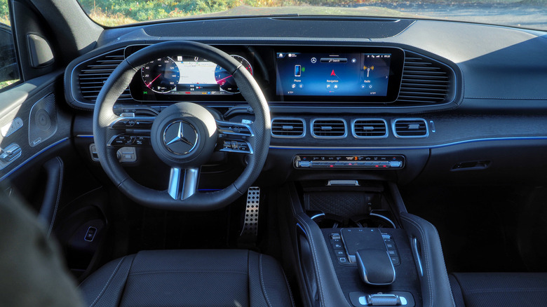 2026 Mercedes-Benz GLS 450 4MATIC dashboard
