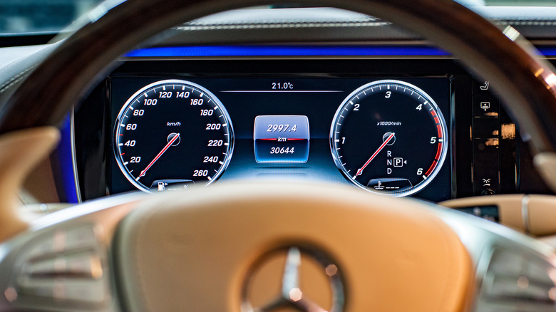 mercedes steering wheel and gauges