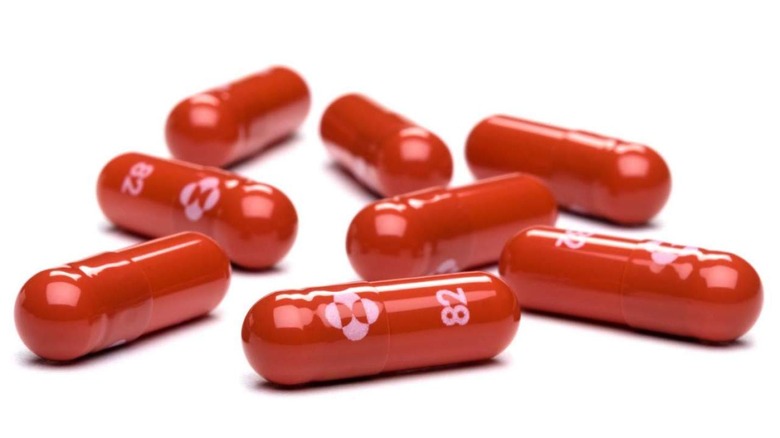 Red capsules