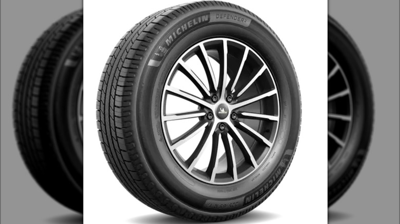 Michelin Defender2 tire