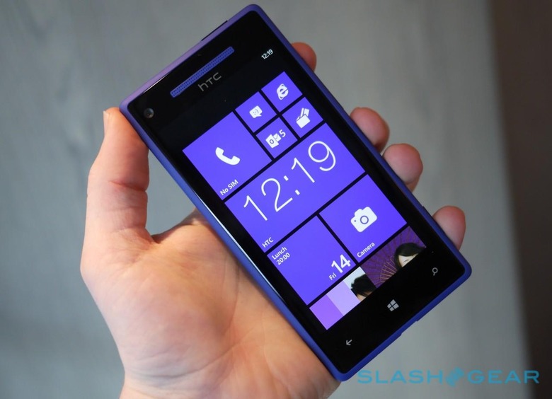 Microsoft offers Windows Phone developers 100 for apps